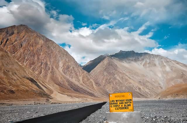 Bike Tour - Ladakh With Hanle & Umling La 7n/8d · photo 3