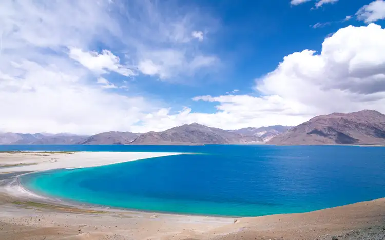 Towards Pangong • the lake comes into view